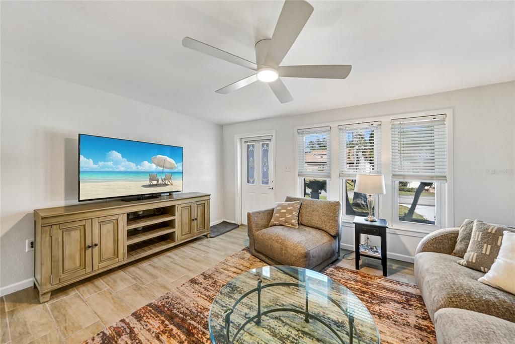 待售: $365,000 (3 贝兹, 2 浴室, 1488 平方英尺)