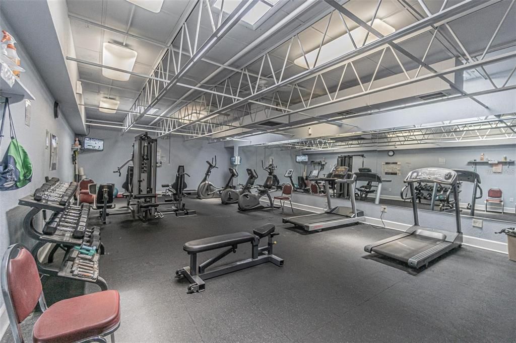 For Sale: $185,000 (2 beds, 1 baths, 1125 Square Feet)