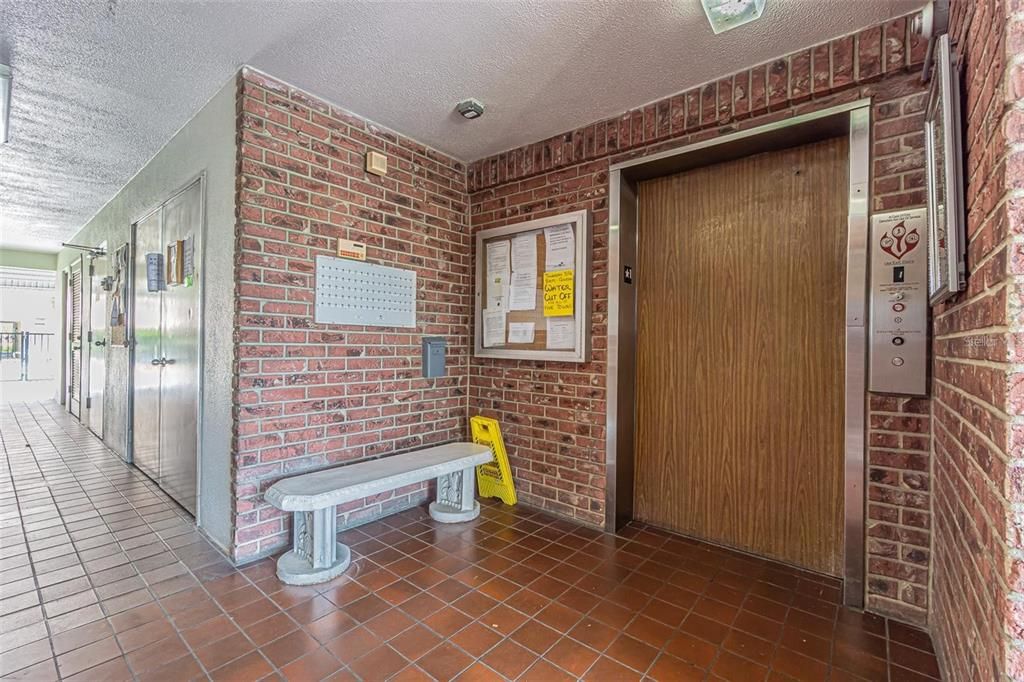 For Sale: $185,000 (2 beds, 1 baths, 1125 Square Feet)