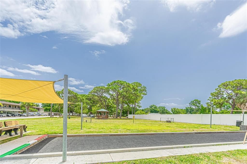 For Sale: $185,000 (2 beds, 1 baths, 1125 Square Feet)