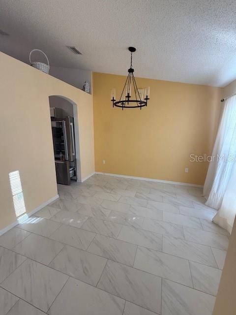 出租: $1,800 (3 贝兹, 2 浴室, 1636 平方英尺)