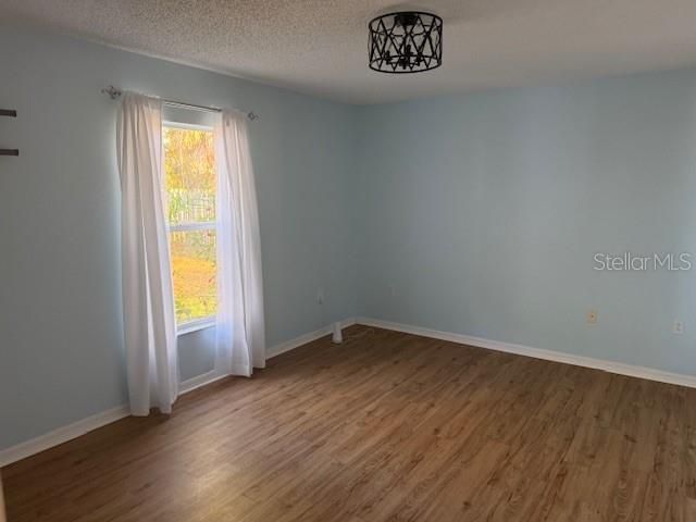 出租: $1,800 (3 贝兹, 2 浴室, 1636 平方英尺)