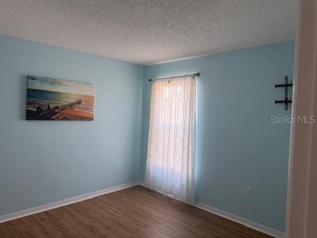 出租: $1,800 (3 贝兹, 2 浴室, 1636 平方英尺)