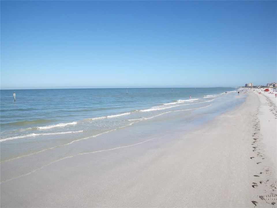 For Sale: $279,000 (2 beds, 2 baths, 1310 Square Feet)