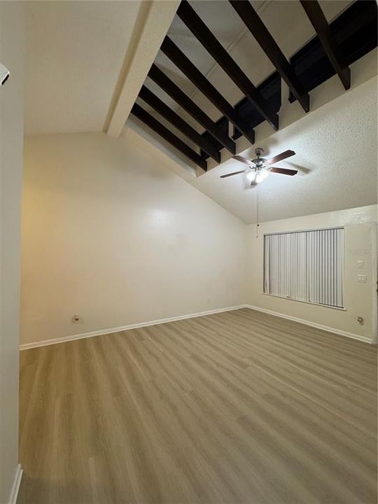 For Sale: $180,000 (2 beds, 2 baths, 935 Square Feet)