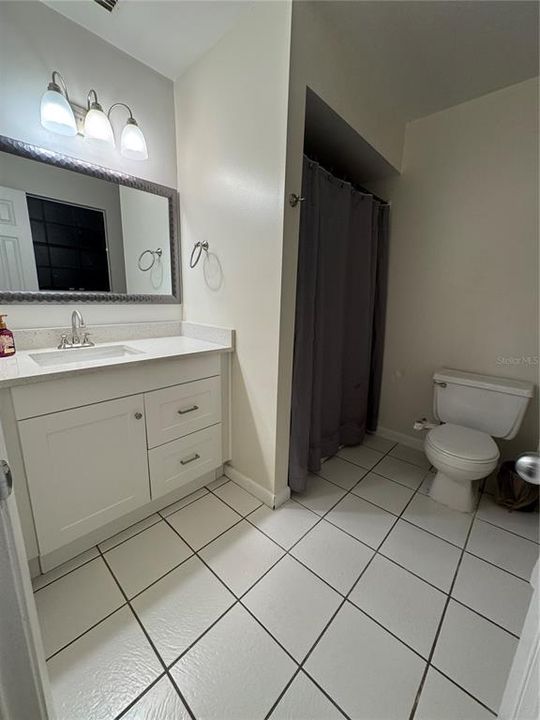 For Sale: $180,000 (2 beds, 2 baths, 935 Square Feet)