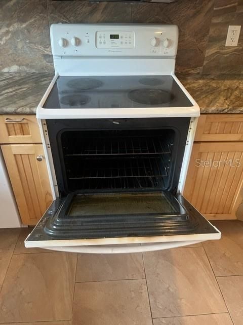 For Rent: $1,499 (2 beds, 1 baths, 750 Square Feet)