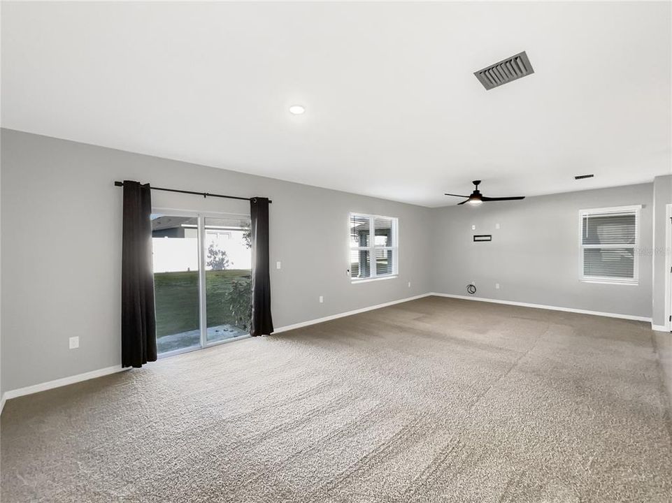 待售: $342,000 (3 贝兹, 2 浴室, 2296 平方英尺)