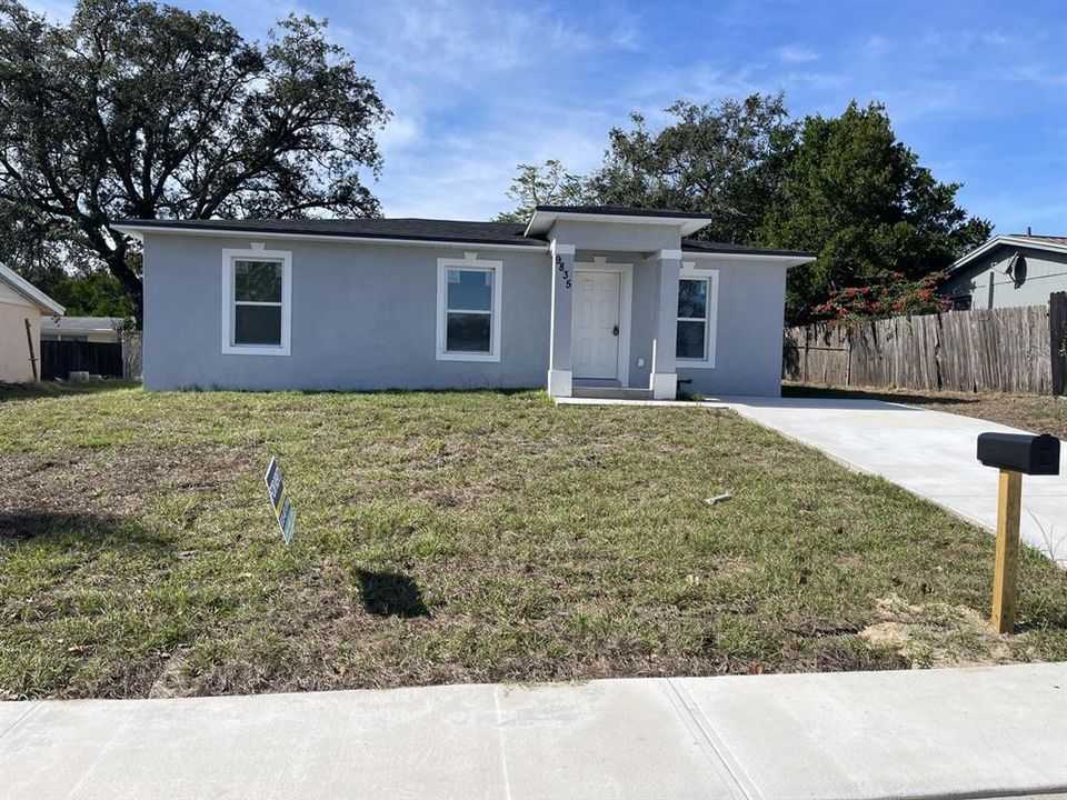 For Sale: $289,900 (3 beds, 2 baths, 1102 Square Feet)