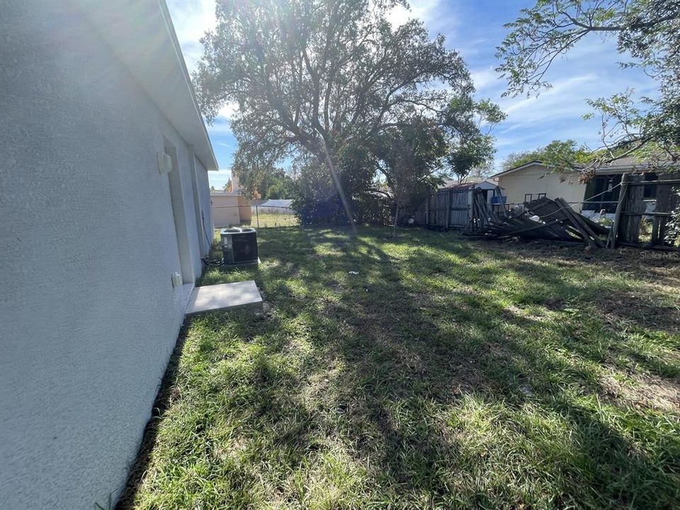 For Sale: $289,900 (3 beds, 2 baths, 1102 Square Feet)