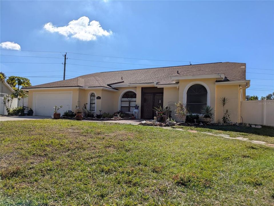 For Sale: $675,000 (3 beds, 2 baths, 2328 Square Feet)