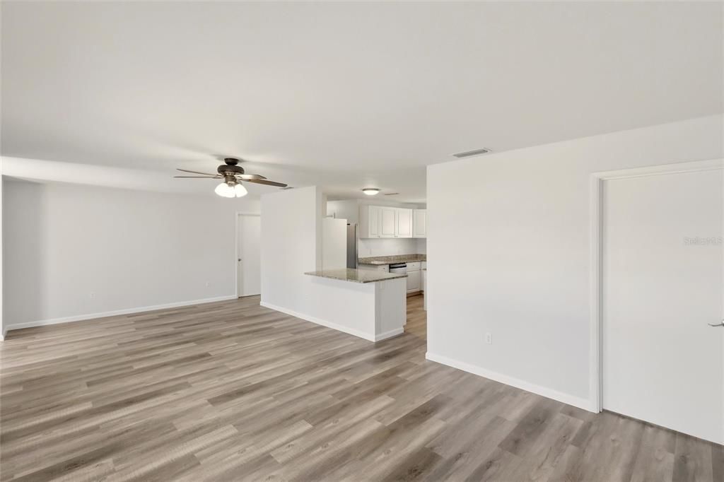 For Sale: $399,000 (3 beds, 2 baths, 1316 Square Feet)