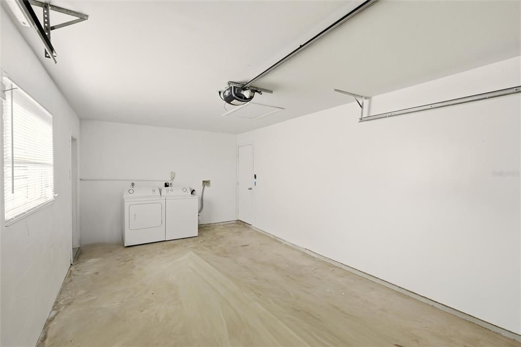 For Sale: $399,000 (3 beds, 2 baths, 1316 Square Feet)