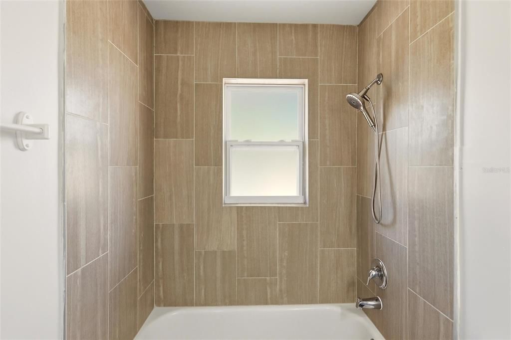 For Sale: $399,000 (3 beds, 2 baths, 1316 Square Feet)