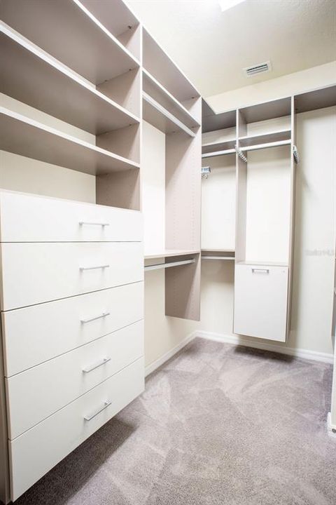 En Venta: $589,999 (4 camas, 3 baños, 2754 Pies cuadrados)