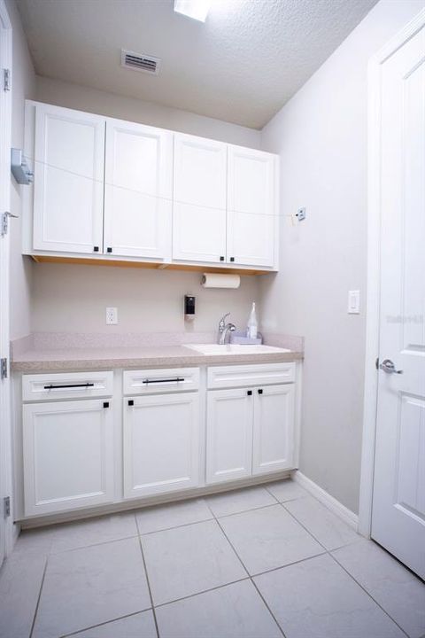 En Venta: $589,999 (4 camas, 3 baños, 2754 Pies cuadrados)