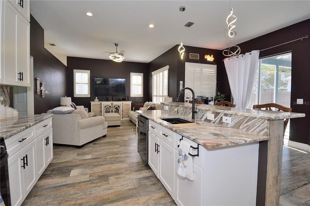 На продажу: $489,000 (3 спален, 2 ванн, 1779 Квадратных фут)