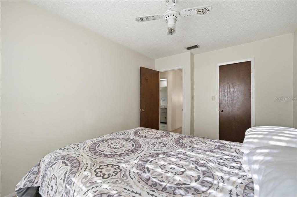 待售: $308,000 (3 贝兹, 2 浴室, 1624 平方英尺)