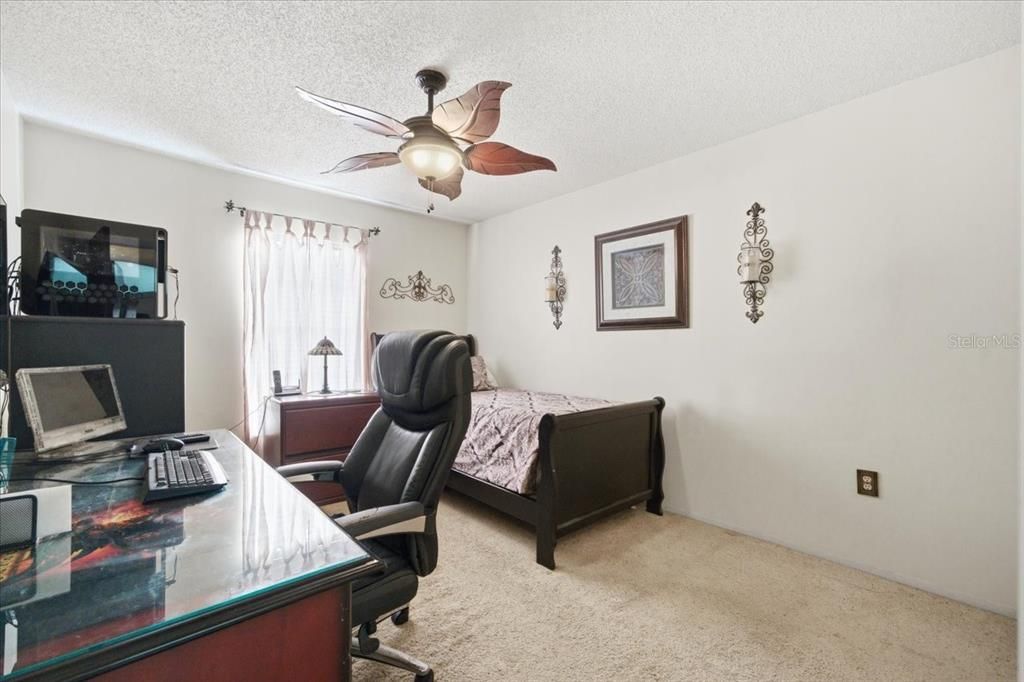 待售: $308,000 (3 贝兹, 2 浴室, 1624 平方英尺)