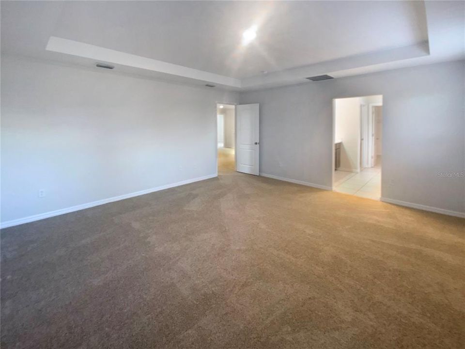 待售: $443,000 (5 贝兹, 3 浴室, 2811 平方英尺)