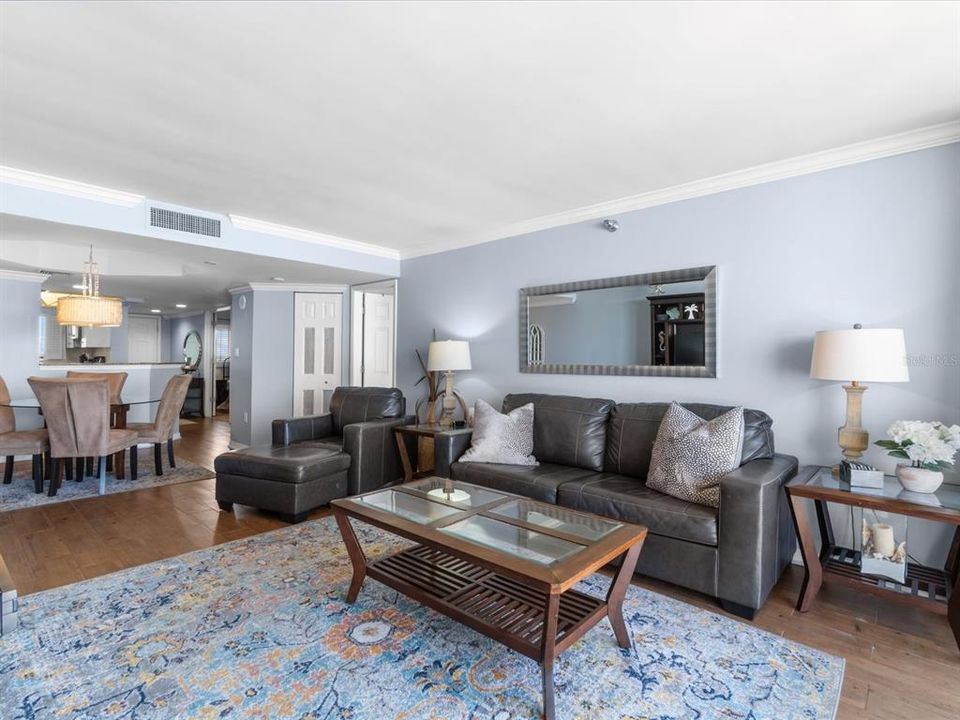 На продажу: $849,000 (2 спален, 2 ванн, 1152 Квадратных фут)