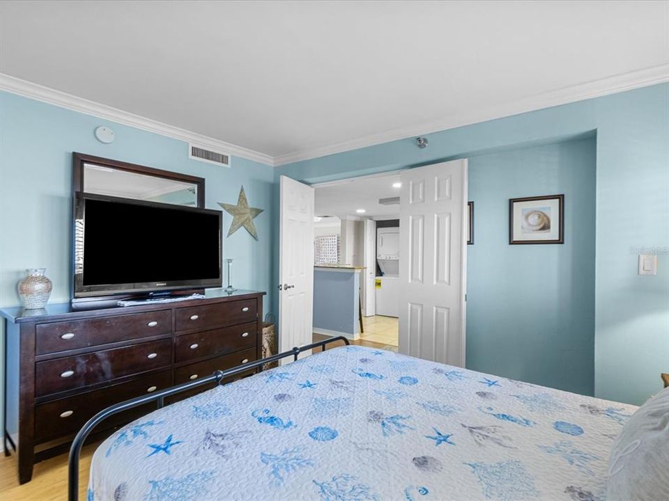 На продажу: $849,000 (2 спален, 2 ванн, 1152 Квадратных фут)