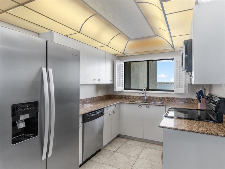 На продажу: $849,000 (2 спален, 2 ванн, 1152 Квадратных фут)