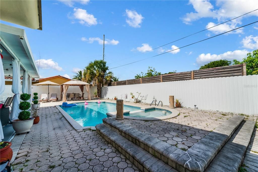 For Sale: $825,000 (4 beds, 3 baths, 2003 Square Feet)