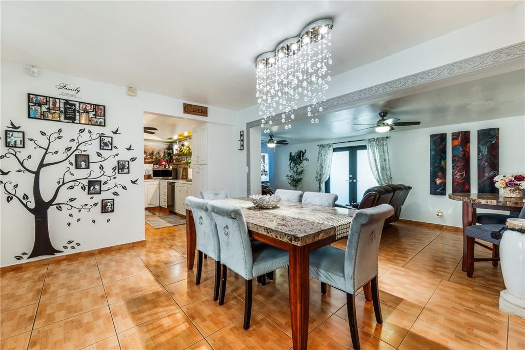 For Sale: $825,000 (4 beds, 3 baths, 2003 Square Feet)