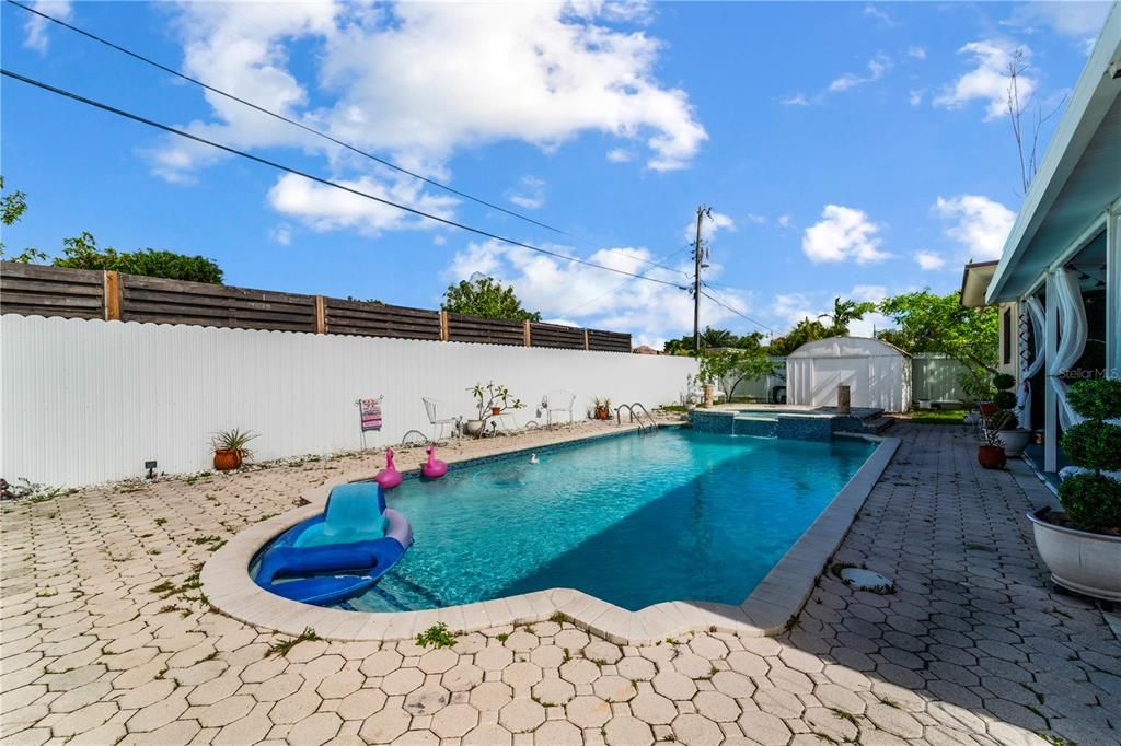 For Sale: $825,000 (4 beds, 3 baths, 2003 Square Feet)