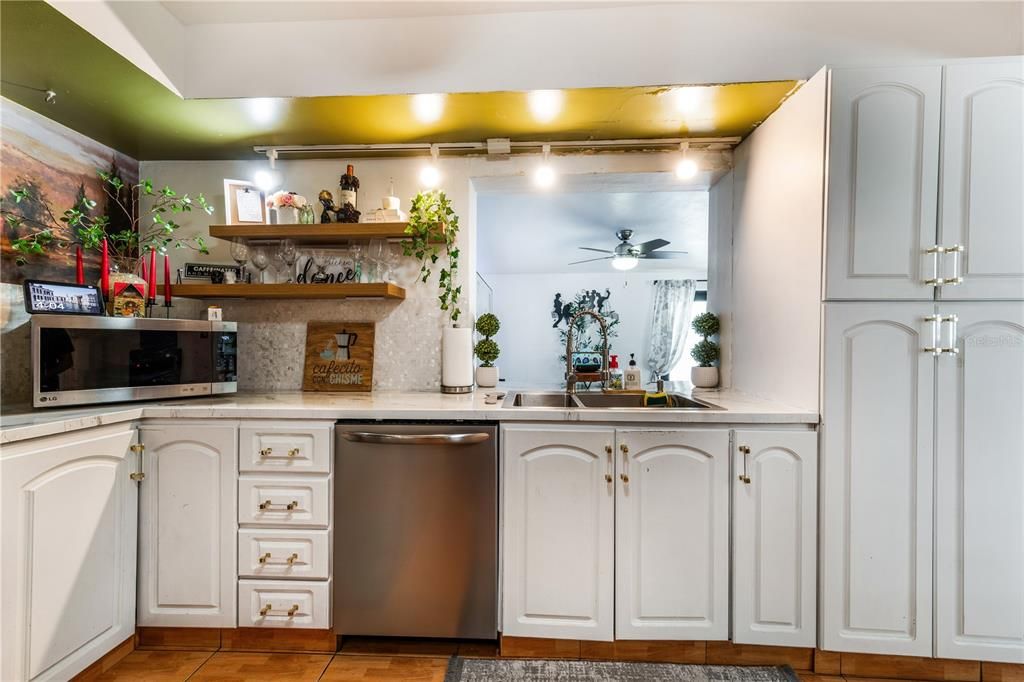 For Sale: $825,000 (4 beds, 3 baths, 2003 Square Feet)