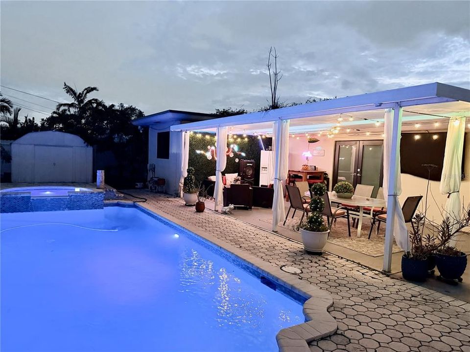 For Sale: $825,000 (4 beds, 3 baths, 2003 Square Feet)