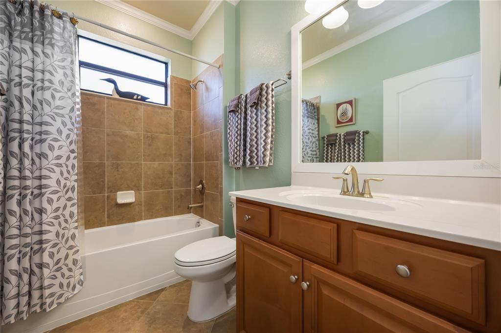 待售: $599,000 (4 贝兹, 2 浴室, 2251 平方英尺)