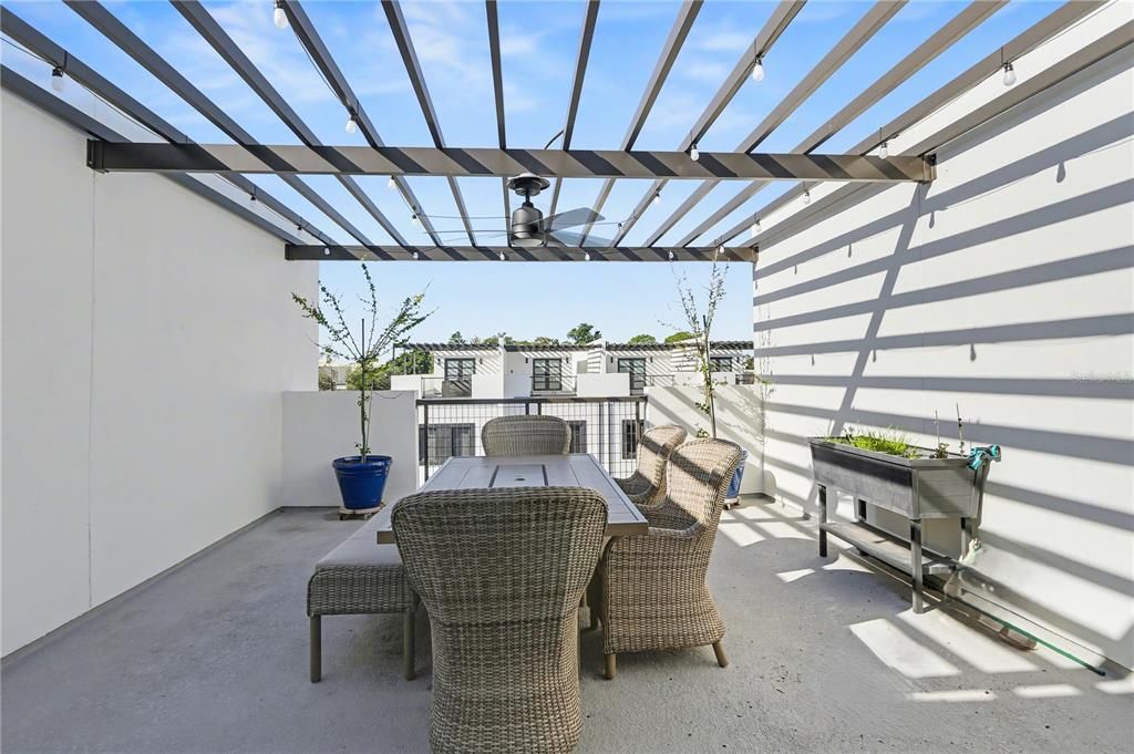 待售: $659,900 (3 贝兹, 2 浴室, 2351 平方英尺)