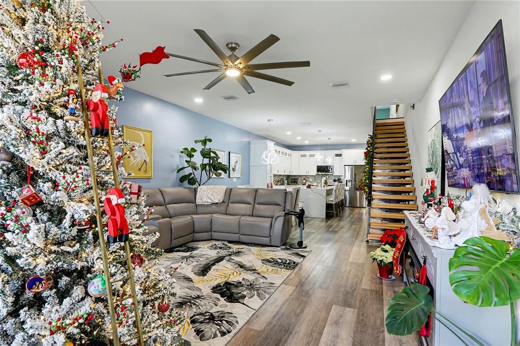 待售: $659,900 (3 贝兹, 2 浴室, 2351 平方英尺)