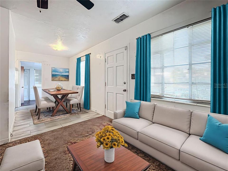 For Sale: $169,900 (2 beds, 1 baths, 776 Square Feet)