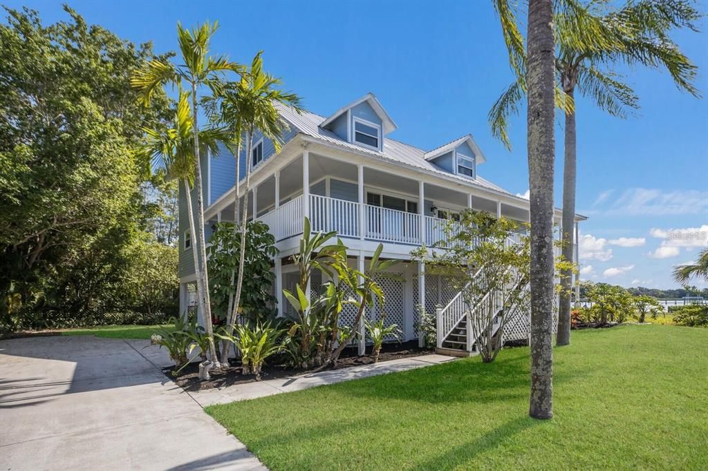 出租: $4,500 (3 贝兹, 3 浴室, 2970 平方英尺)