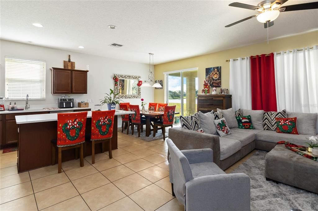 For Sale: $425,000 (4 beds, 2 baths, 1859 Square Feet)