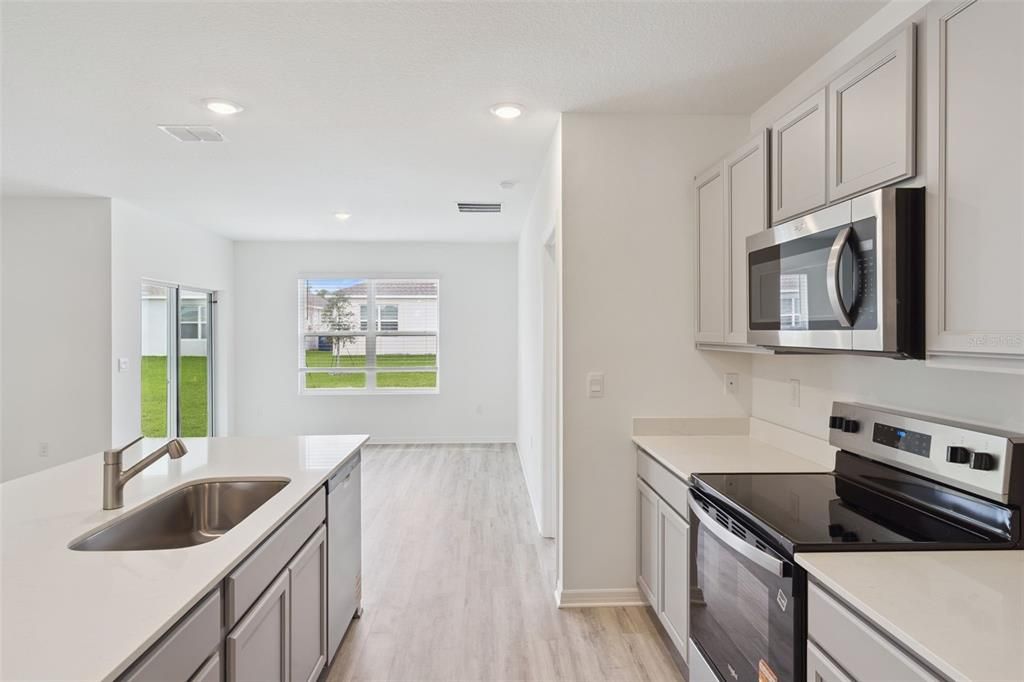 For Sale: $366,490 (3 beds, 2 baths, 1672 Square Feet)