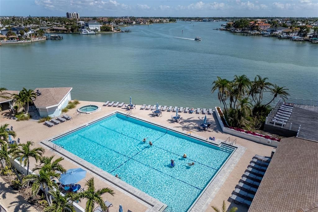 For Sale: $700,000 (2 beds, 2 baths, 1430 Square Feet)