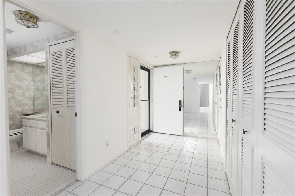 For Sale: $700,000 (2 beds, 2 baths, 1430 Square Feet)