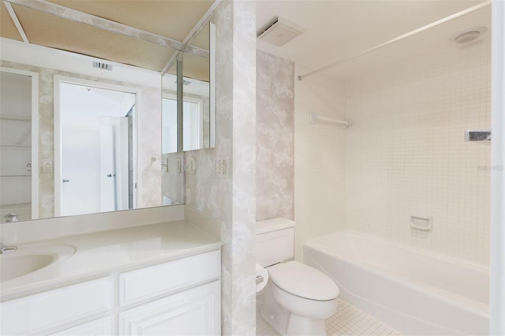 For Sale: $700,000 (2 beds, 2 baths, 1430 Square Feet)