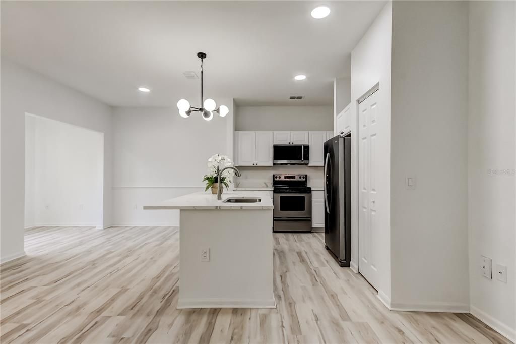 For Rent: $2,450 (3 beds, 2 baths, 1445 Square Feet)