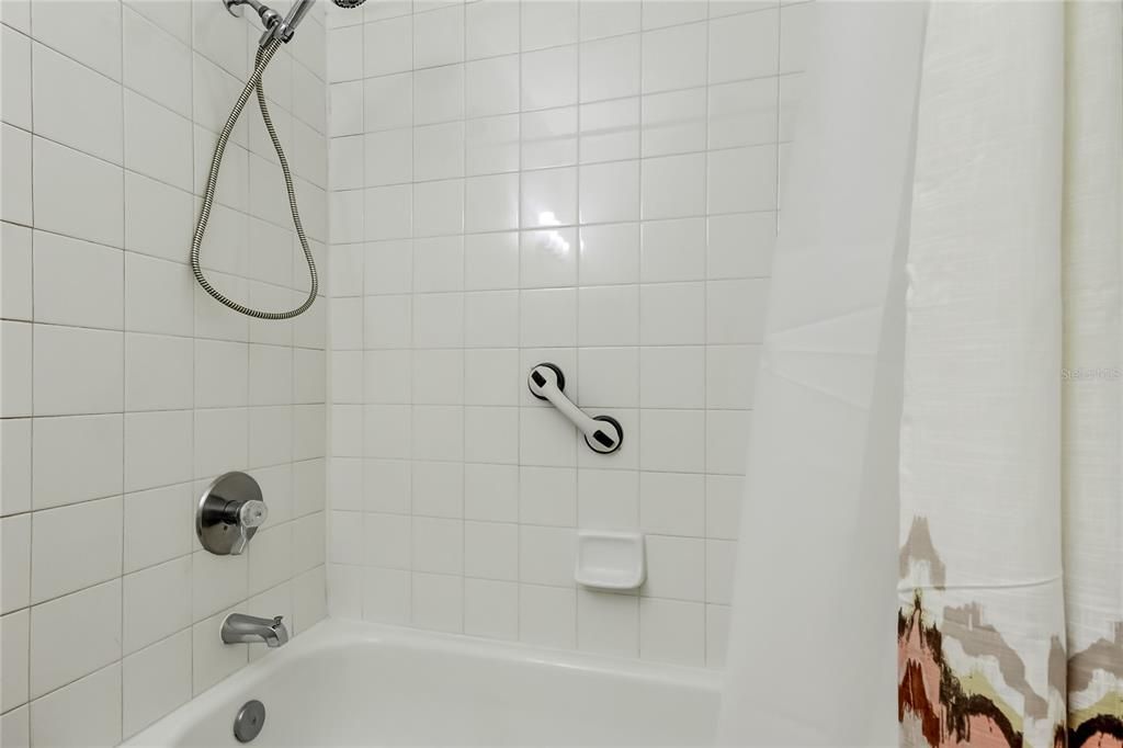 For Rent: $2,450 (3 beds, 2 baths, 1445 Square Feet)