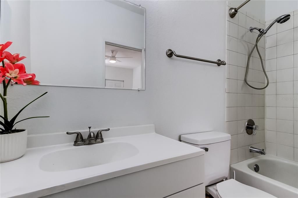 For Rent: $2,450 (3 beds, 2 baths, 1445 Square Feet)