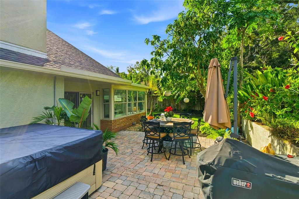 For Sale: $915,000 (4 beds, 2 baths, 3364 Square Feet)