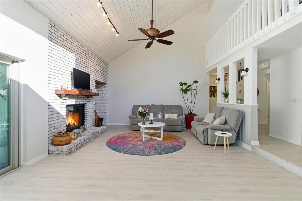 For Sale: $915,000 (4 beds, 2 baths, 3364 Square Feet)