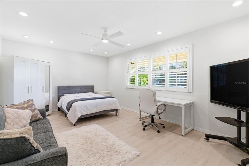 For Sale: $915,000 (4 beds, 2 baths, 3364 Square Feet)