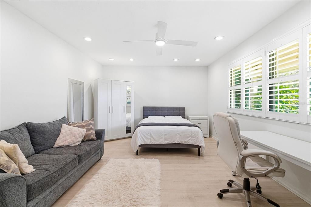 For Sale: $915,000 (4 beds, 2 baths, 3364 Square Feet)