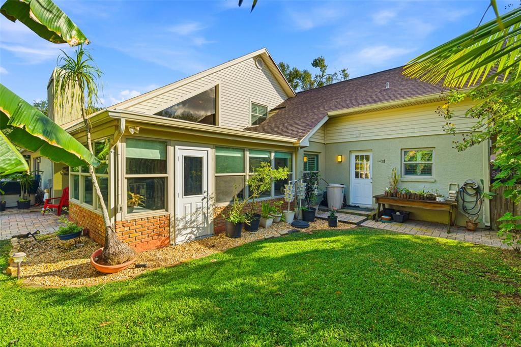 For Sale: $915,000 (4 beds, 2 baths, 3364 Square Feet)